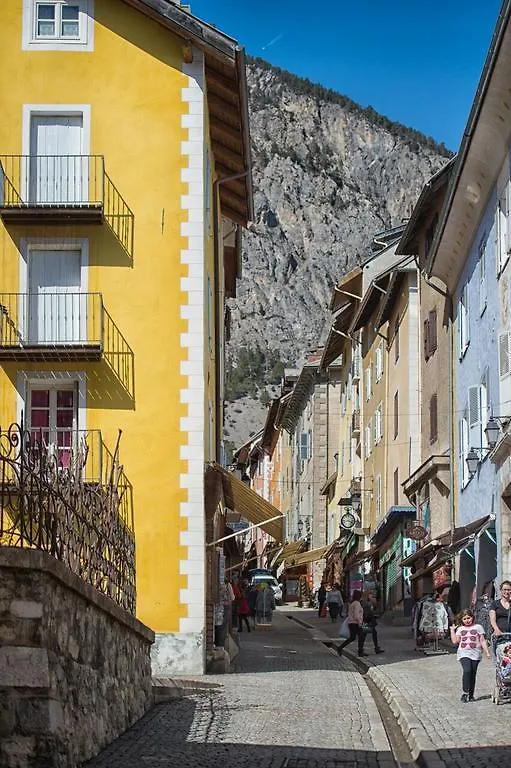 Maison A Tour Briancon 0*, Briancon (Hautes-Alpes) France