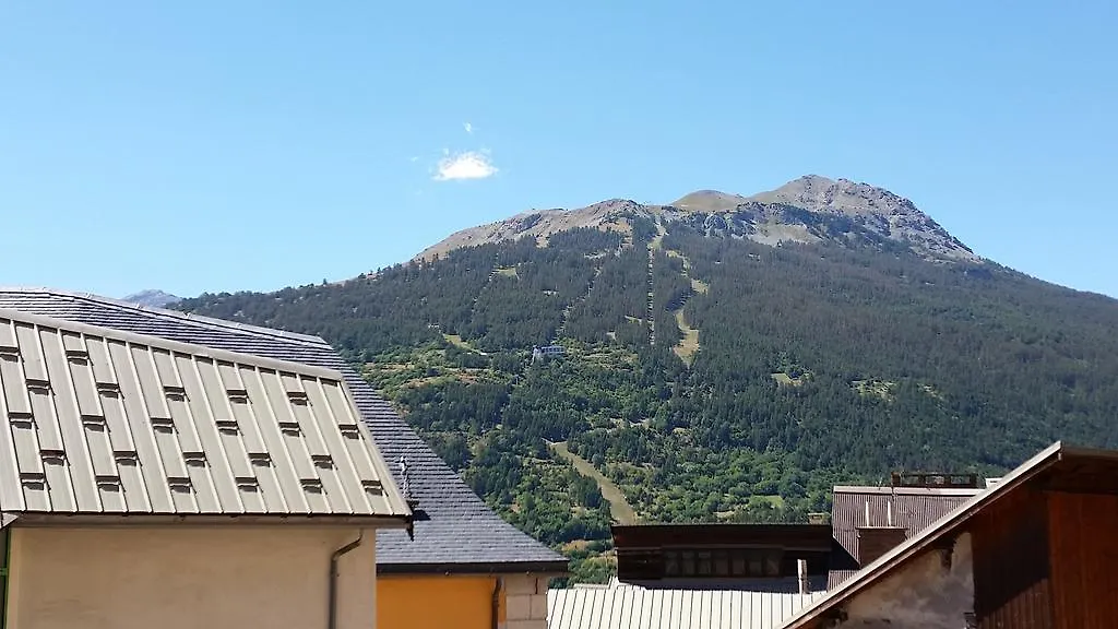 Maison A Tour Briancon Apartment