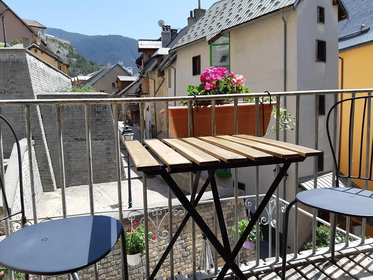 Maison A Tour Briancon Frankreich